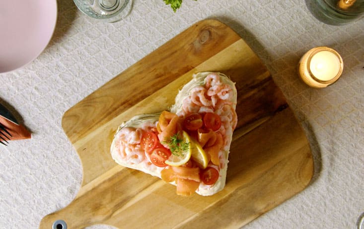 LingonGrova Valentinsdag-smörgåstårta - Oppskrifter | Pågen